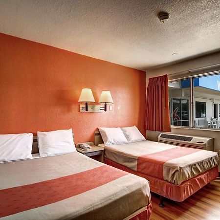 Motel 6 Уэллс Экстерьер фото