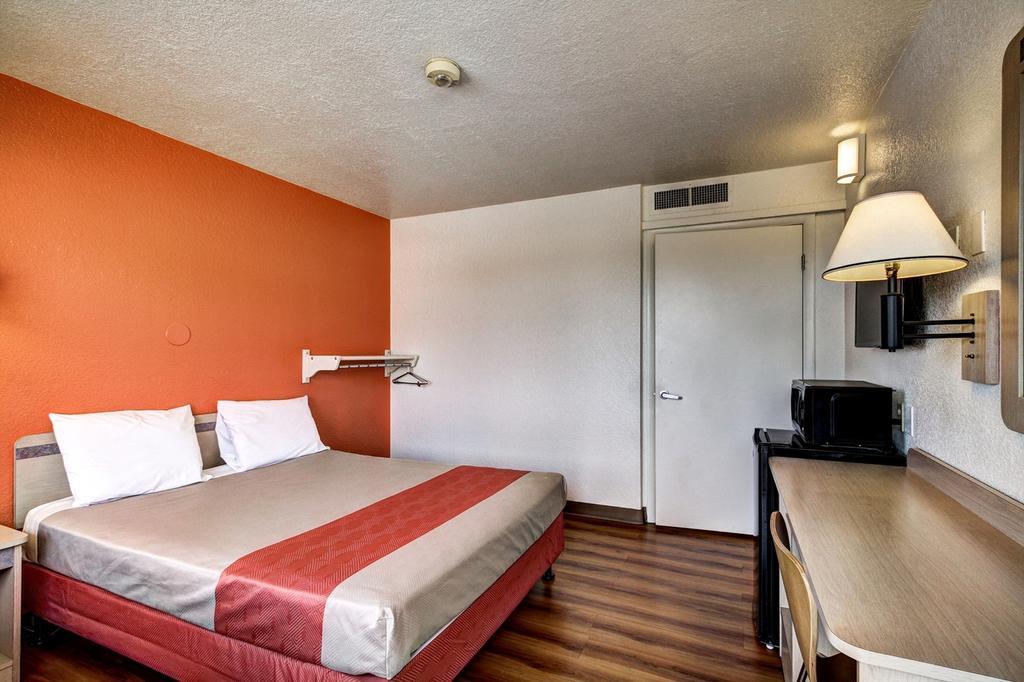 Motel 6 Уэллс Экстерьер фото