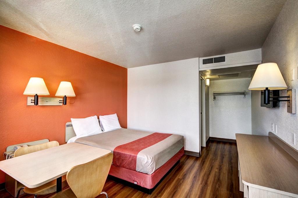 Motel 6 Уэллс Экстерьер фото