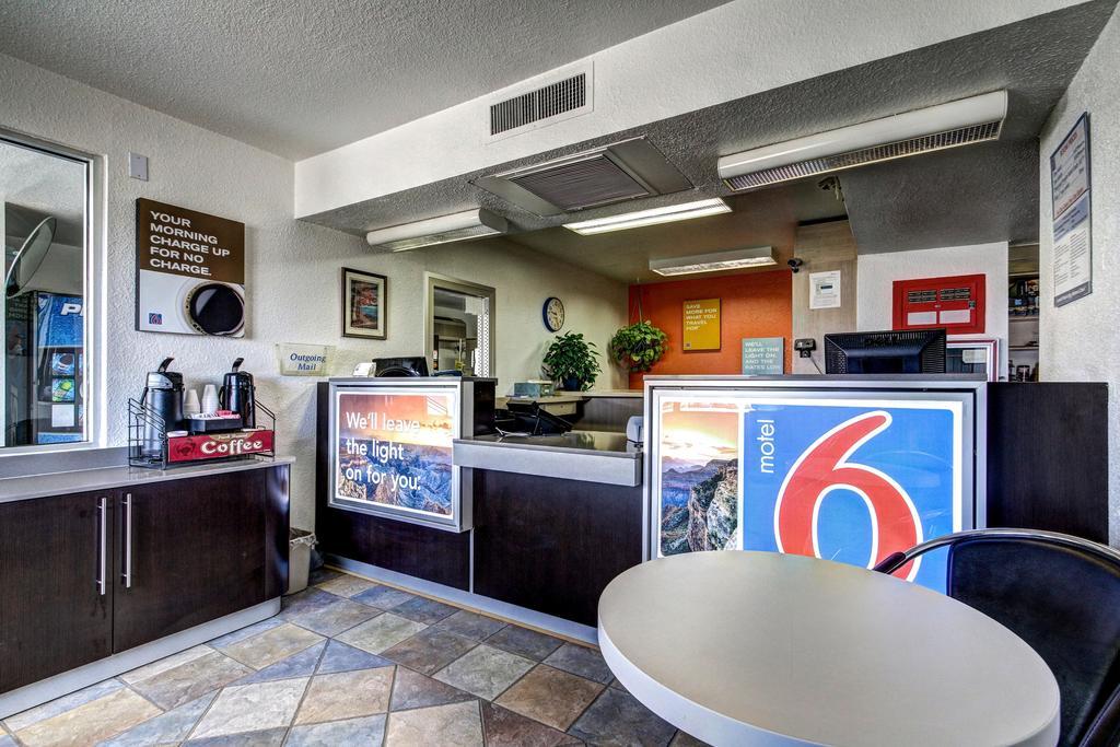 Motel 6 Уэллс Экстерьер фото
